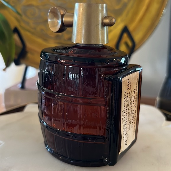Vintage 1970s Avon Wild Country After Shave On Tap Cologne Glass Decanter Bottle - Picture 9 of 10